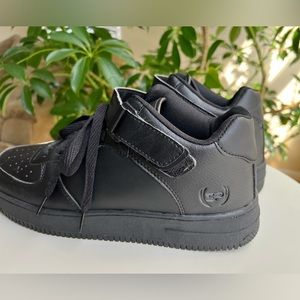 Phat Farm Lowtop Sneakers with Strap, for men,size 10